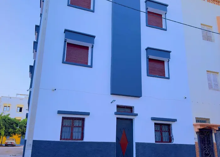 Quiet Central Home Near Beach - High Speed Wifi, Free Parking & Private Entry